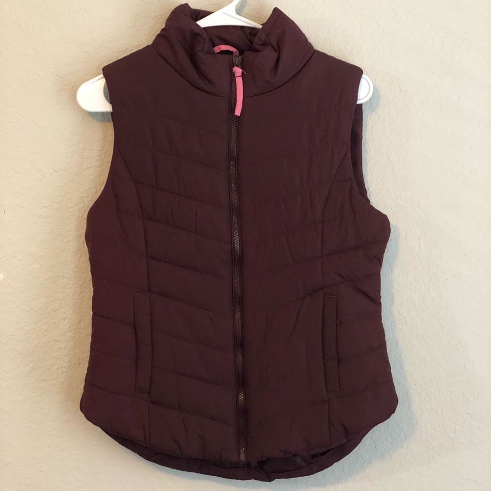 Aéropostale Maroon Puffer Vest